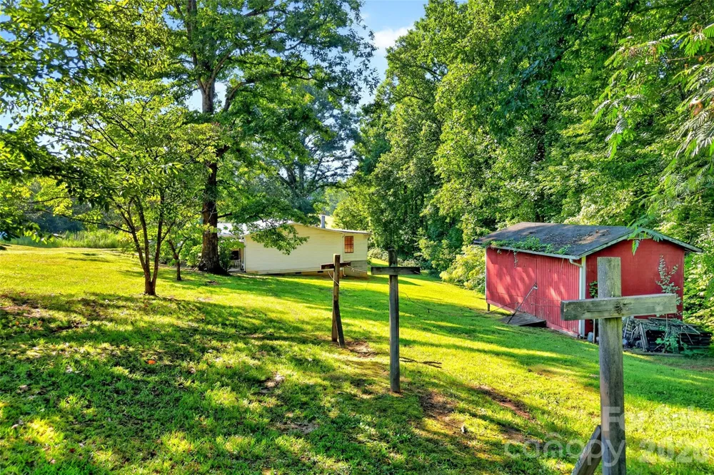 967 Moffitt Hill Road Old Fort, NC 28761