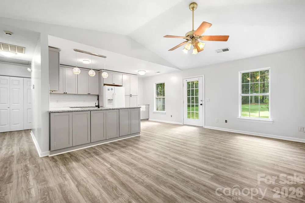 134 Mills Valley Drive Mooresville, NC 28117