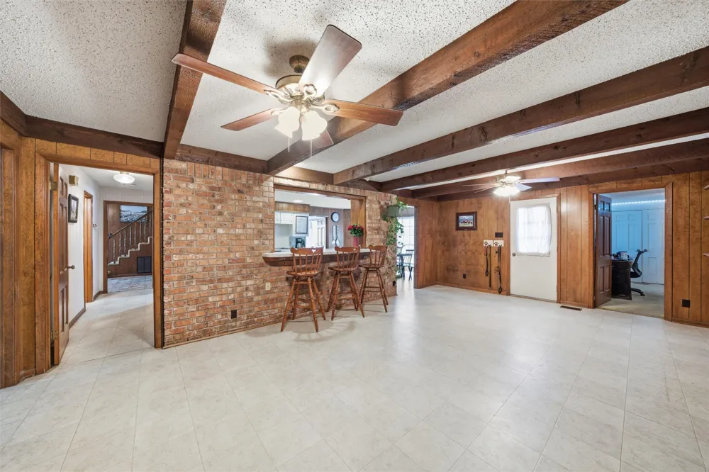 2210 White Street Clifton, TX 76634