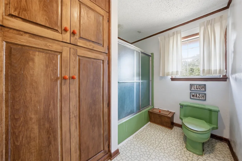 2210 White Street Clifton, TX 76634