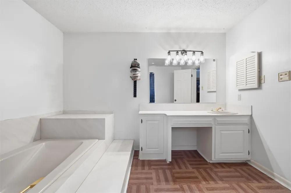 2210 White Street Clifton, TX 76634