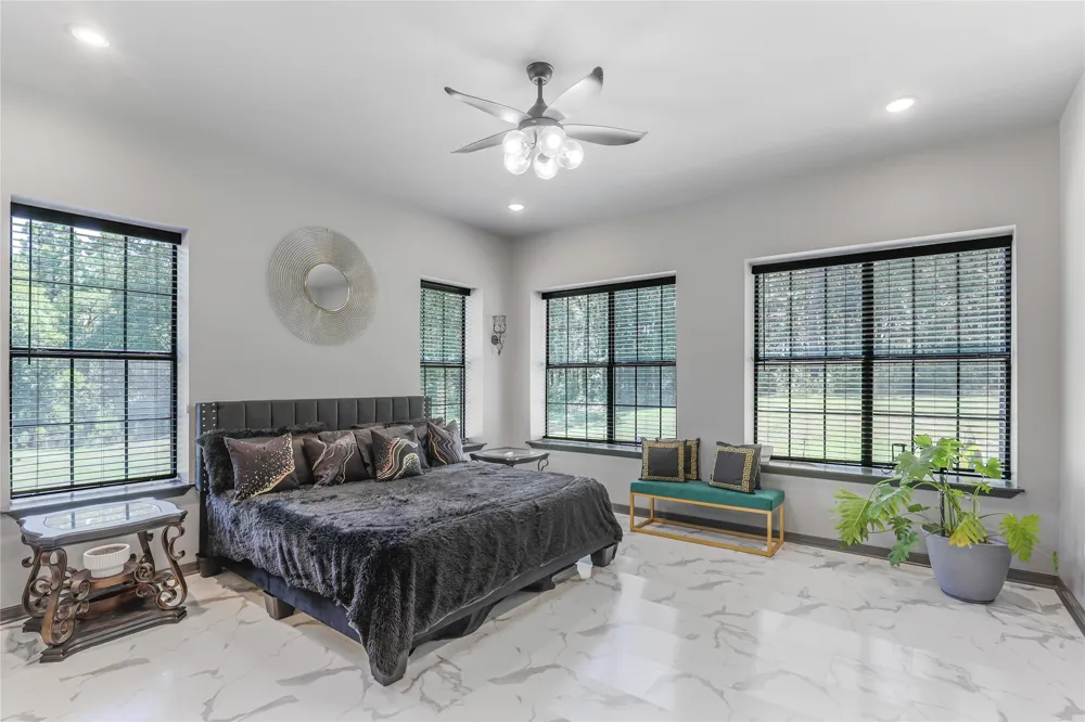 1373 County Road 166 W Overton, TX 75684
