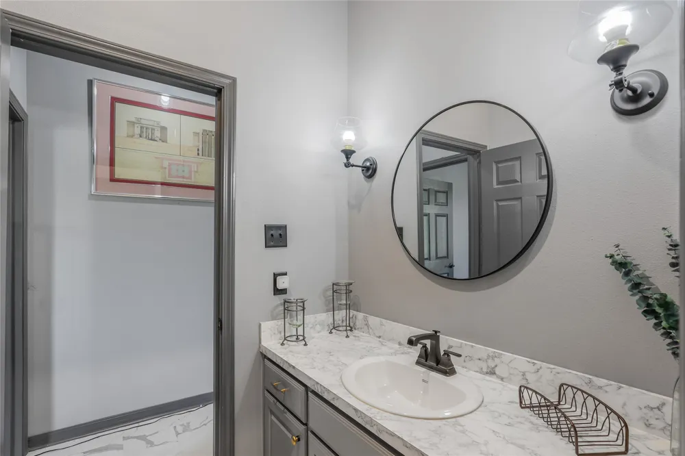 1373 County Road 166 W Overton, TX 75684