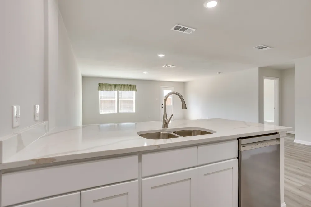 820 Sugartree Drive Cleburne, TX 76031