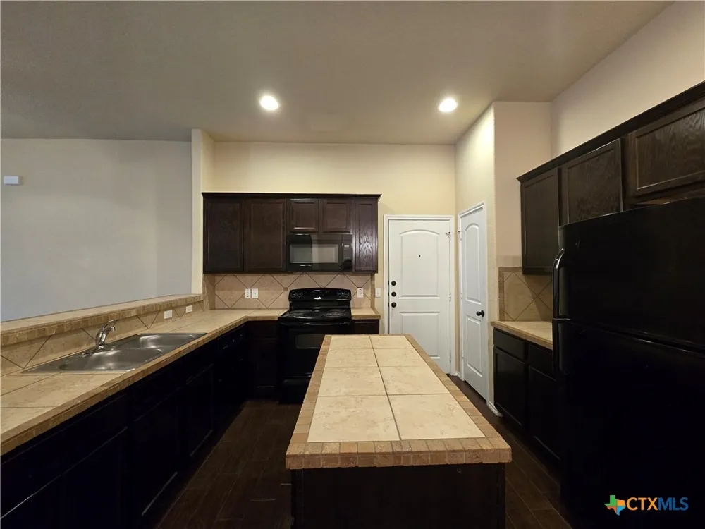296 Rosalie Drive New Braunfels, TX 78130