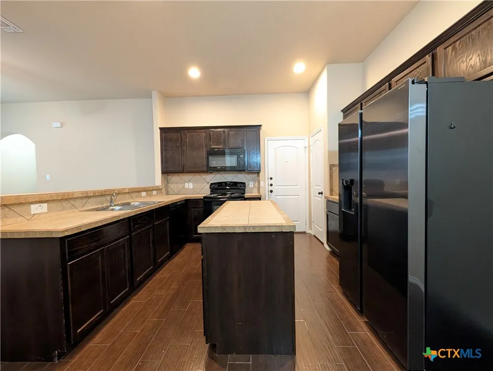 296 Rosalie Drive New Braunfels, TX 78130