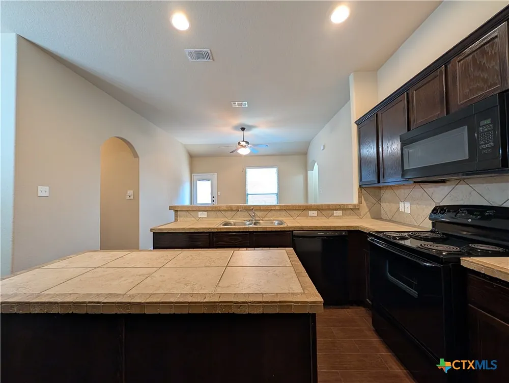 296 Rosalie Drive New Braunfels, TX 78130