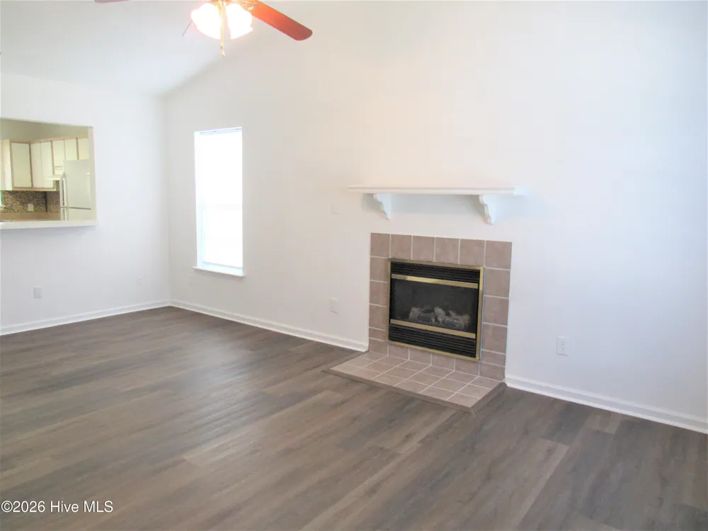 300 Meadowbrook Lane Jacksonville, NC 28546