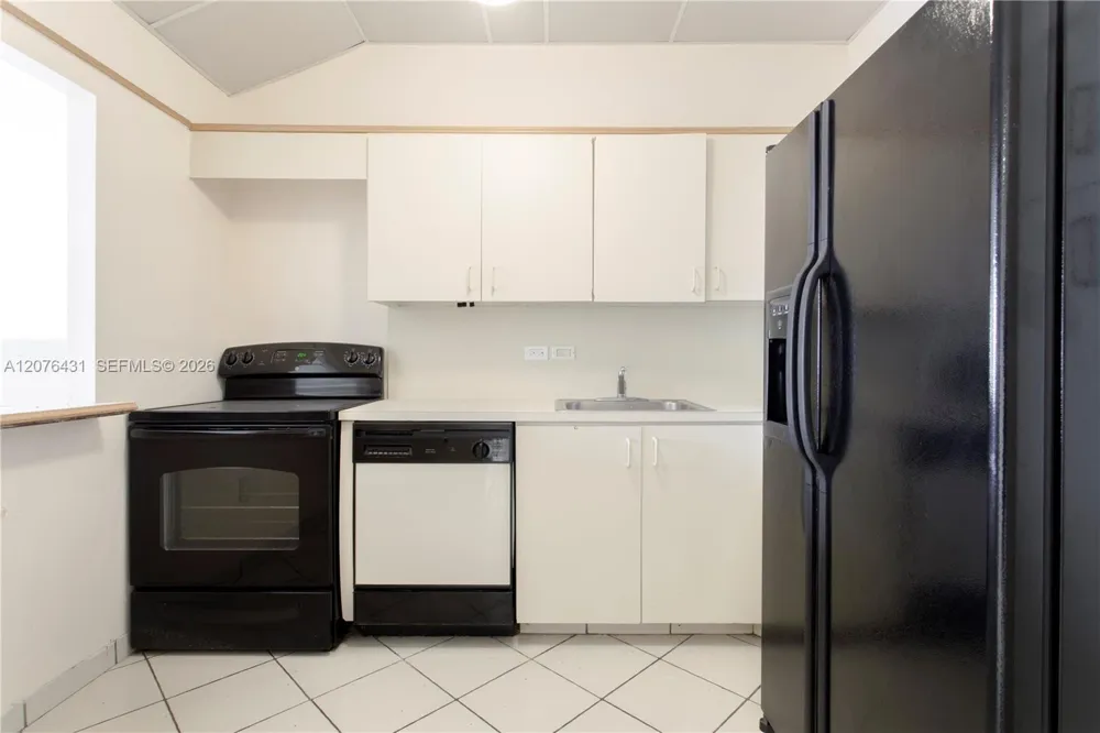 20505 E Country Club Dr #PH-39 Aventura, FL 33180
