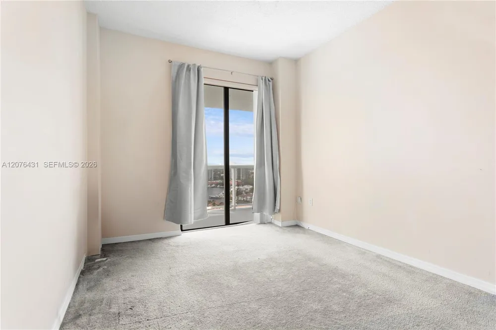 20505 E Country Club Dr #PH-39 Aventura, FL 33180