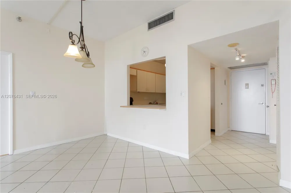 20505 E Country Club Dr #PH-39 Aventura, FL 33180