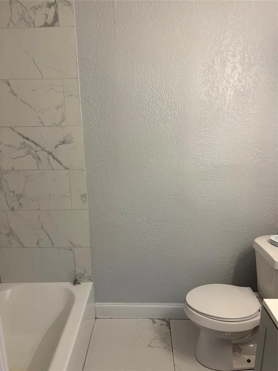 4321 LAKE LAWNE AVENUE Orlando, FL 32808