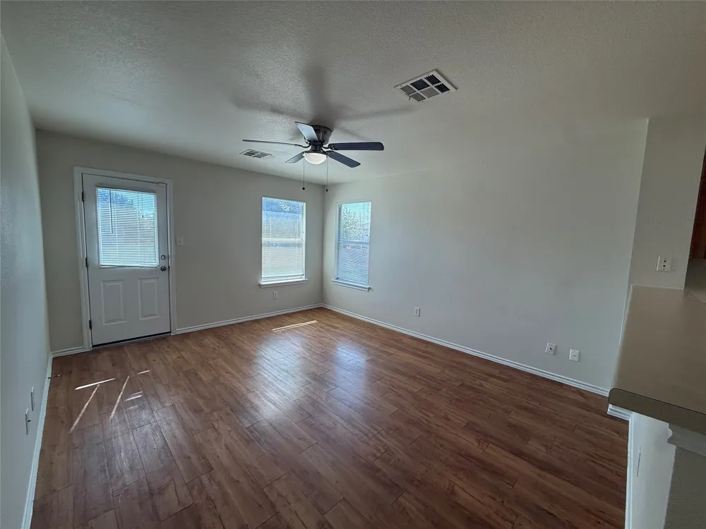 241 Carriage Way Kyle, TX 78640