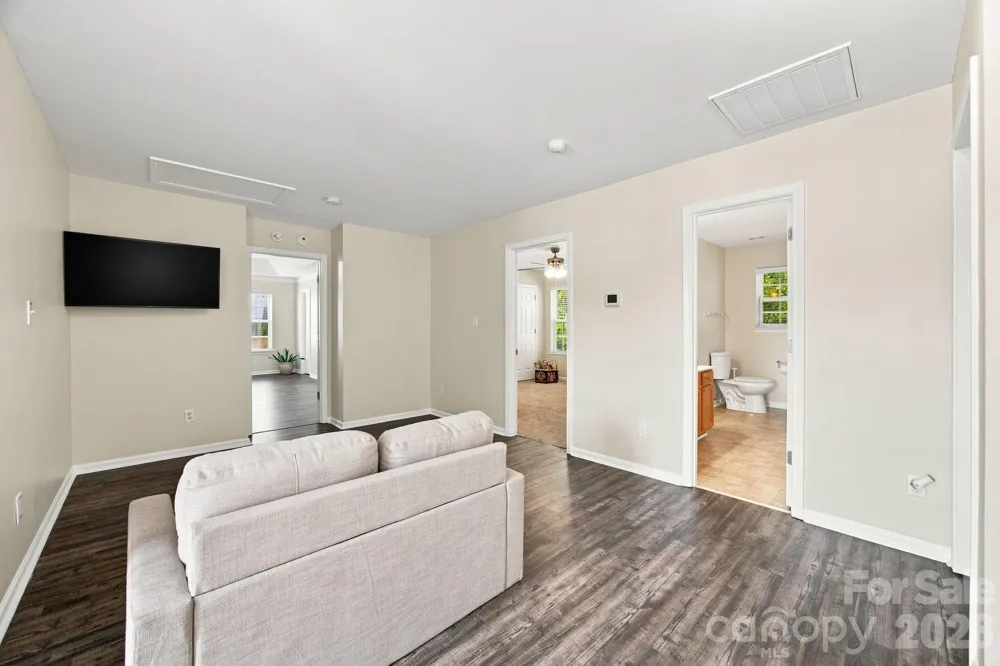 9709 Nannyberry Lane Charlotte, NC 28273