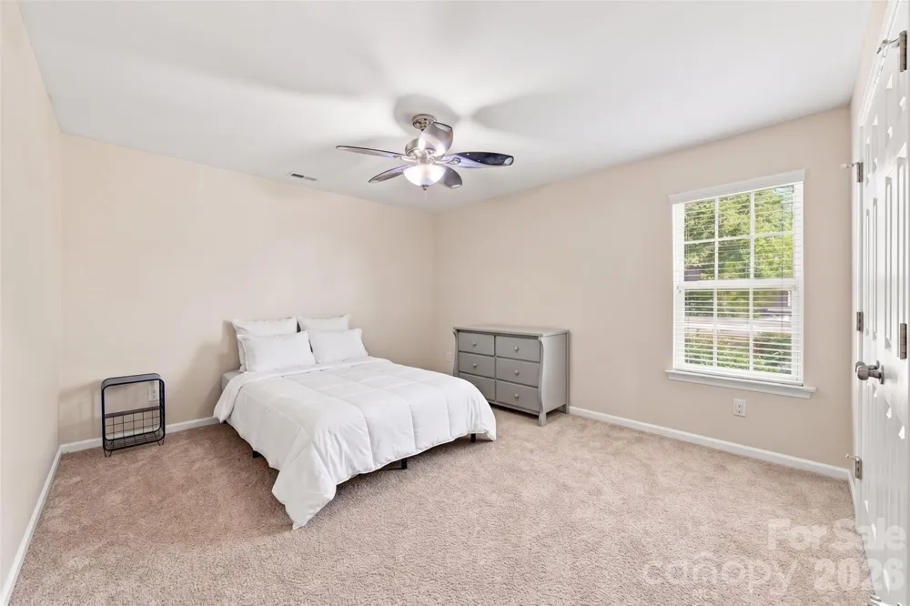 9709 Nannyberry Lane Charlotte, NC 28273