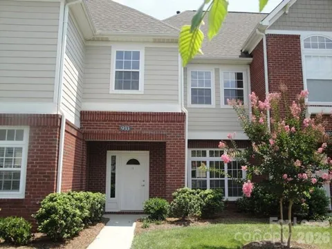 933 Central Park Circle