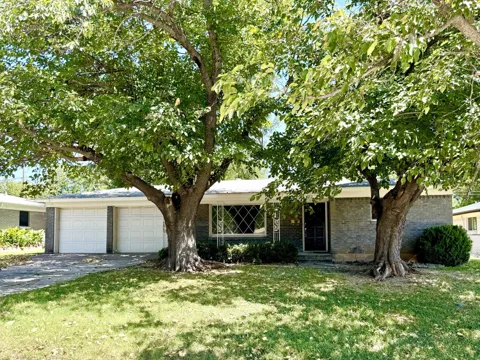 3912 Shawnee Trail