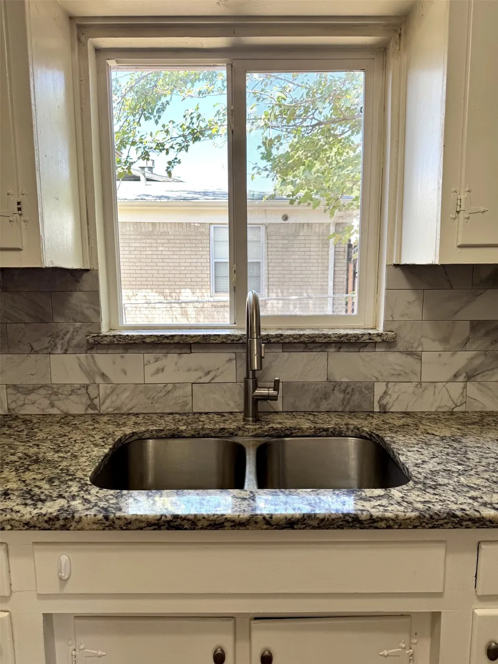 3912 Shawnee Trail Lake Worth, TX 76135