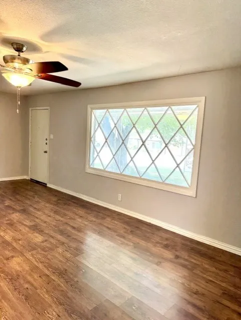 3912 Shawnee Trail Lake Worth, TX 76135