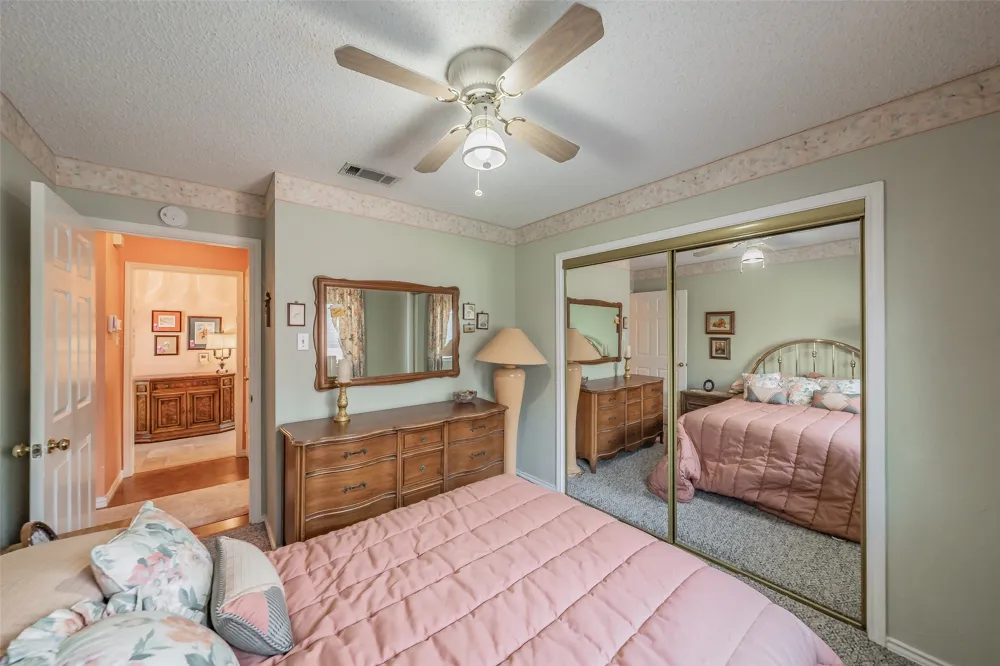 1108 Middlebury Lane Euless, TX 76040