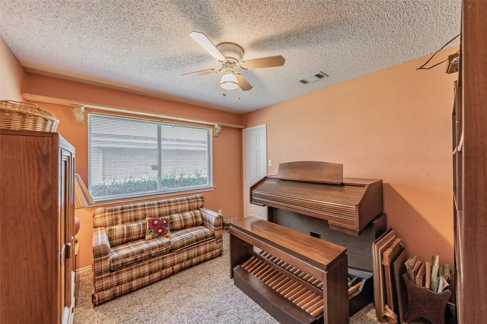1108 Middlebury Lane Euless, TX 76040
