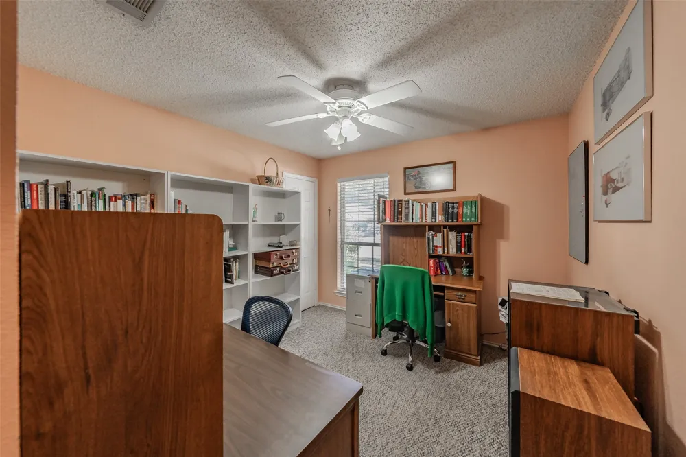 1108 Middlebury Lane Euless, TX 76040