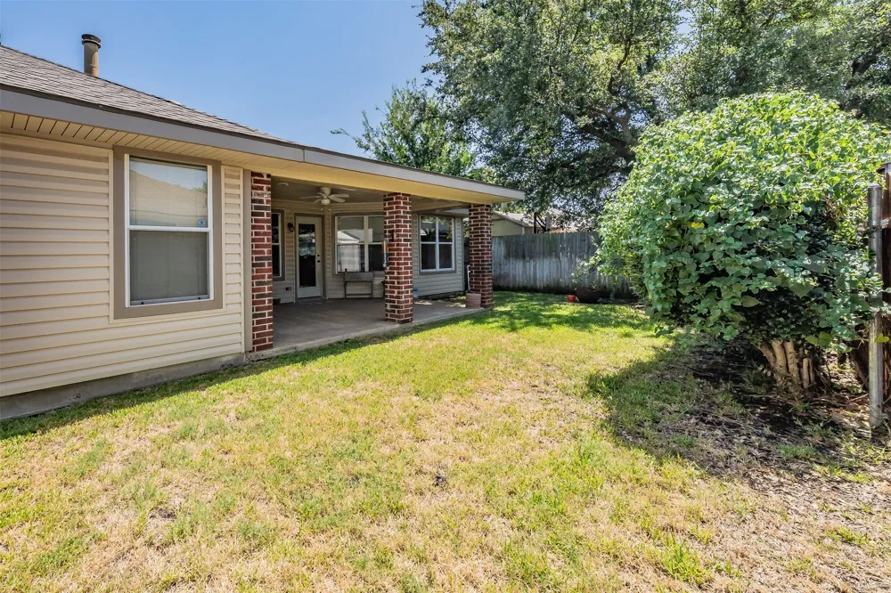 1108 Middlebury Lane Euless, TX 76040