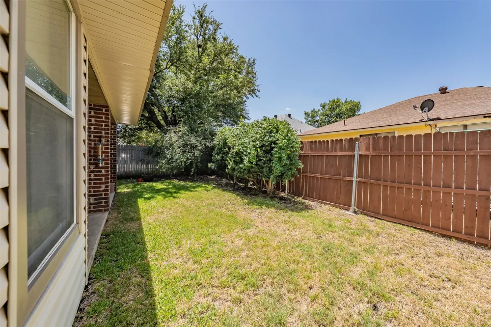 1108 Middlebury Lane Euless, TX 76040