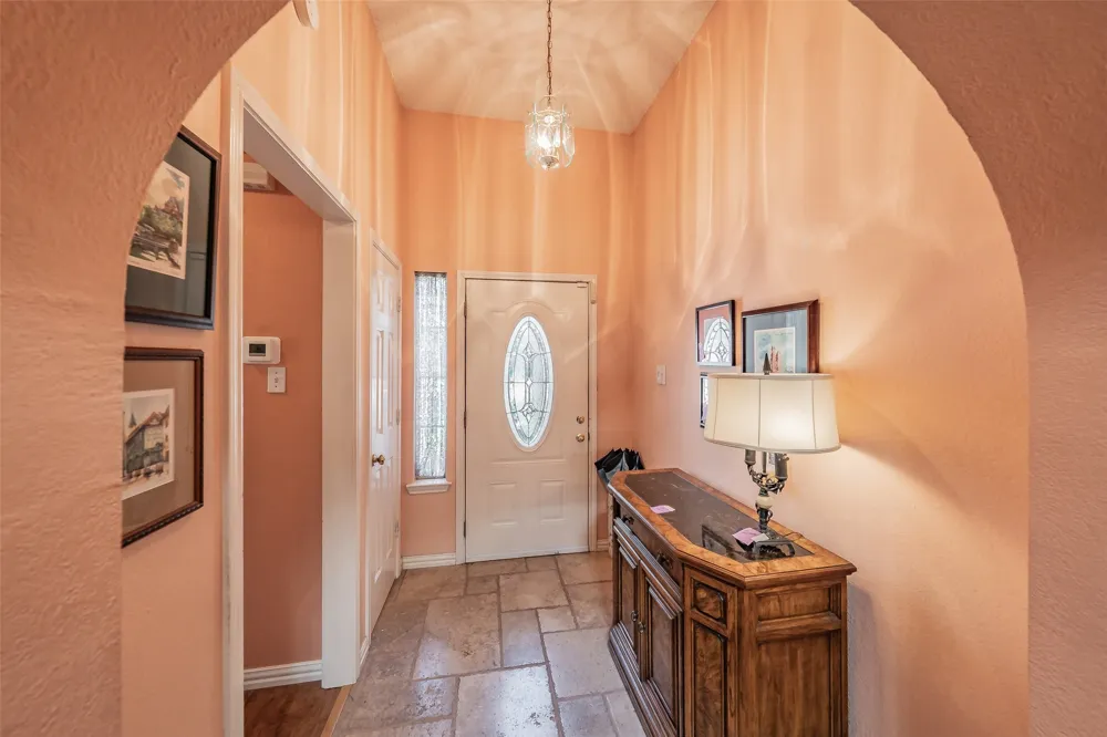 1108 Middlebury Lane Euless, TX 76040