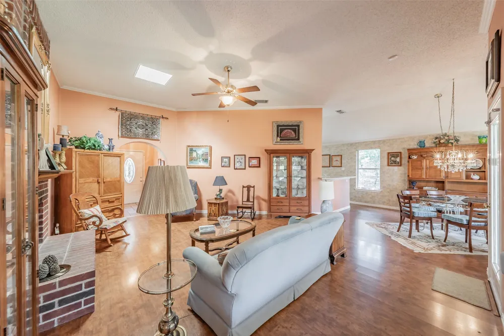 1108 Middlebury Lane Euless, TX 76040
