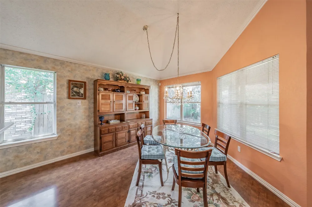 1108 Middlebury Lane Euless, TX 76040