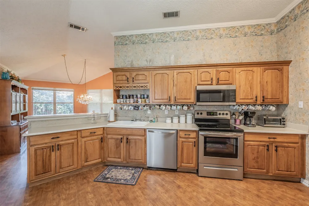 1108 Middlebury Lane Euless, TX 76040