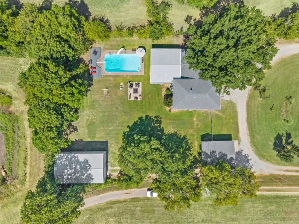 2942 Trails End Aubrey, TX 76227