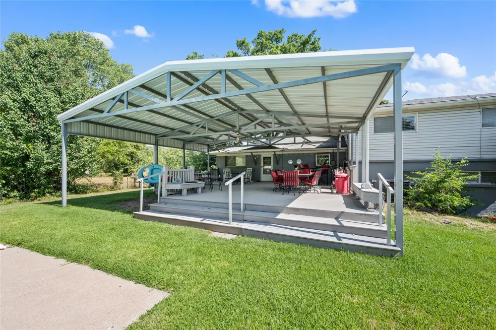 2942 Trails End Aubrey, TX 76227