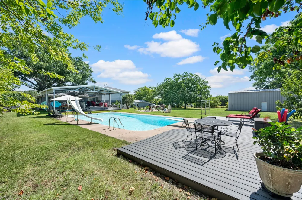 2942 Trails End Aubrey, TX 76227