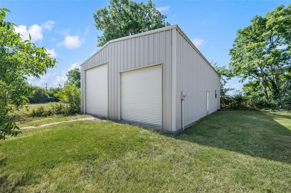 2942 Trails End Aubrey, TX 76227