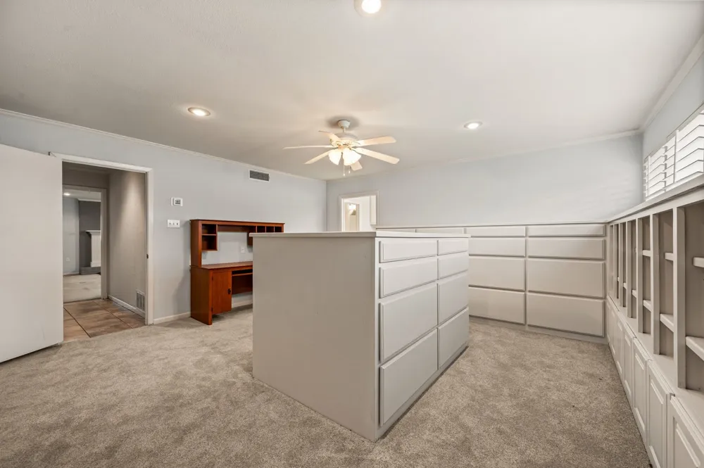 2942 Trails End Aubrey, TX 76227