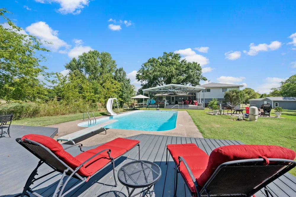 2942 Trails End Aubrey, TX 76227