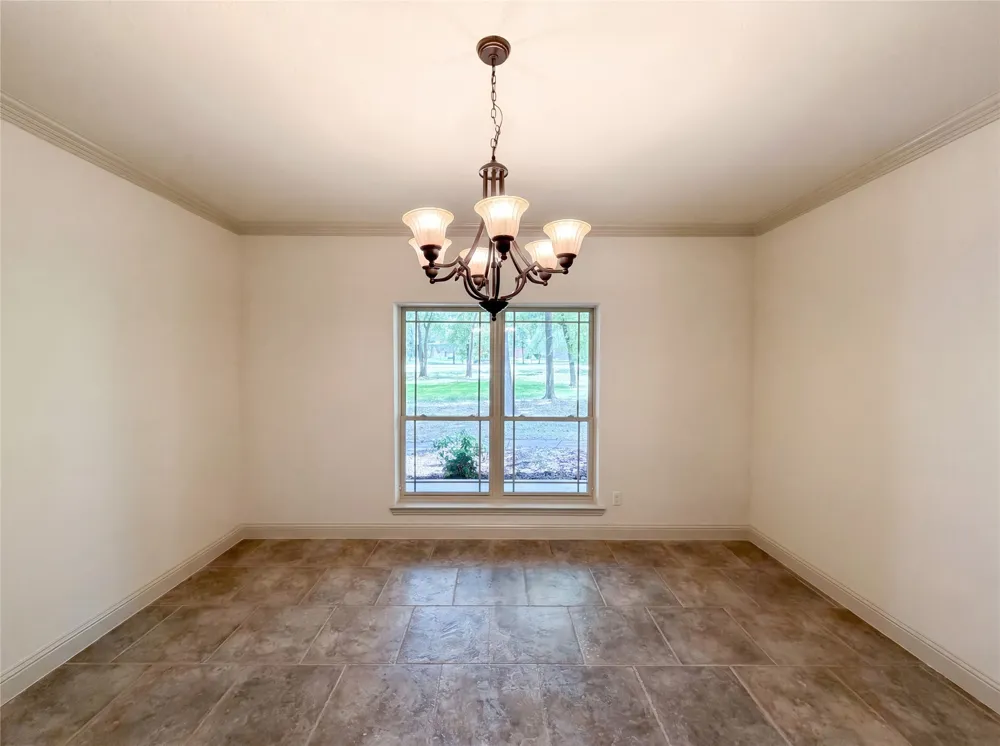 121 Rey Del Mar Circle Weatherford, TX 76085