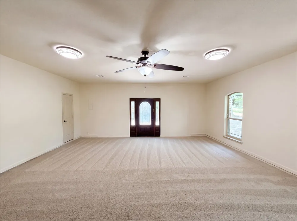 121 Rey Del Mar Circle Weatherford, TX 76085