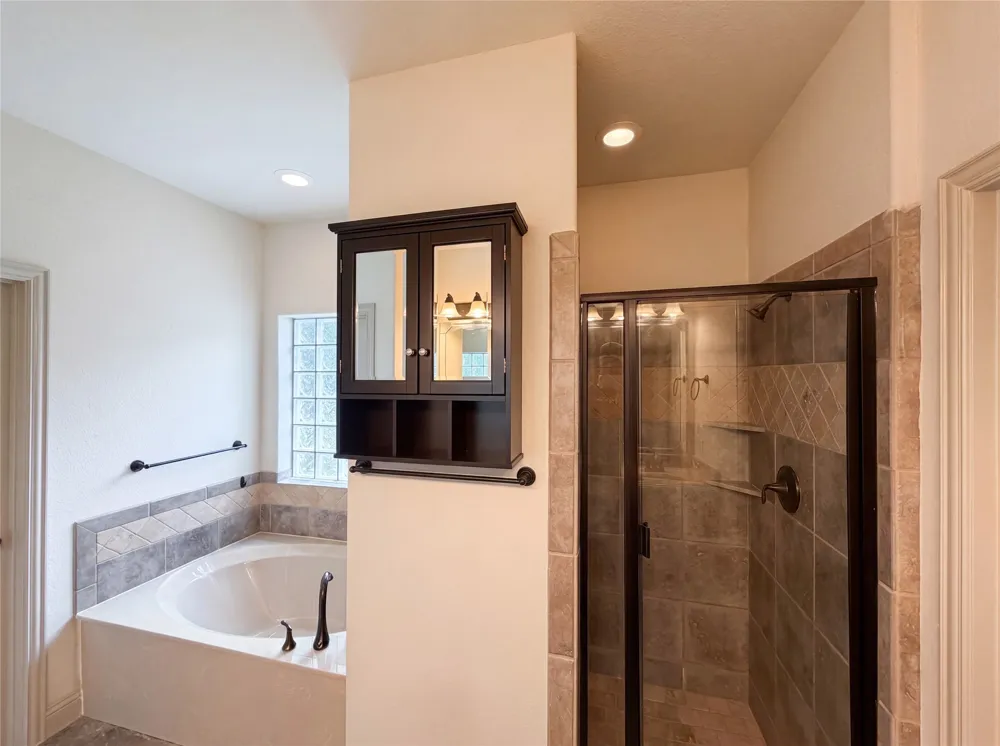 121 Rey Del Mar Circle Weatherford, TX 76085