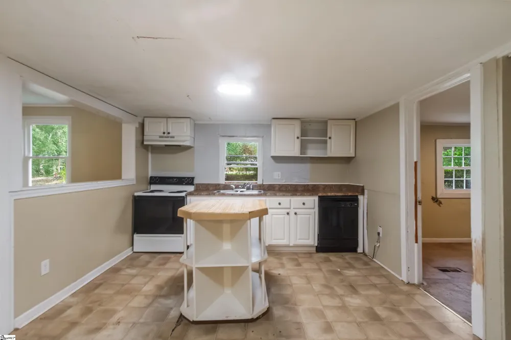 252 Suber Road Greer, SC 29651