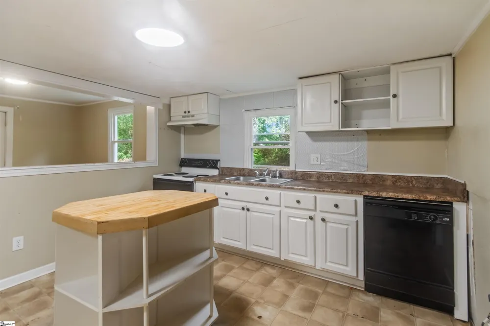 252 Suber Road Greer, SC 29651