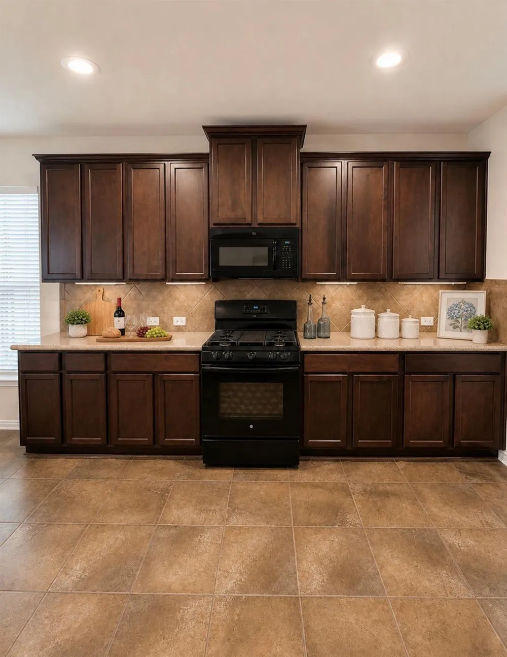 9518 Franklin Drive Mont Belvieu, TX 77523