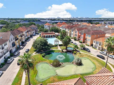 7122 Laguna Villas