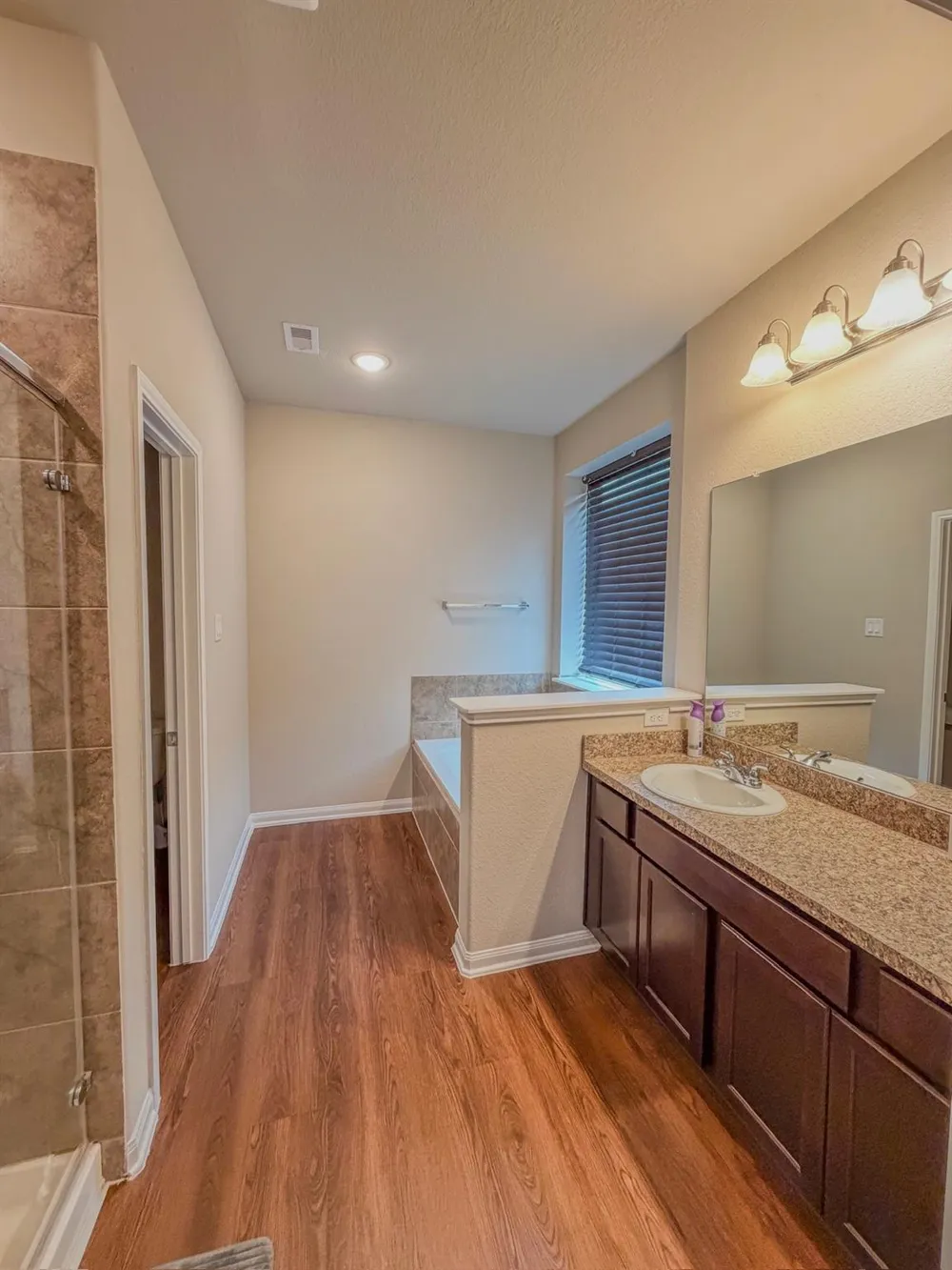 101 White Wing Lane Sealy, TX 77474