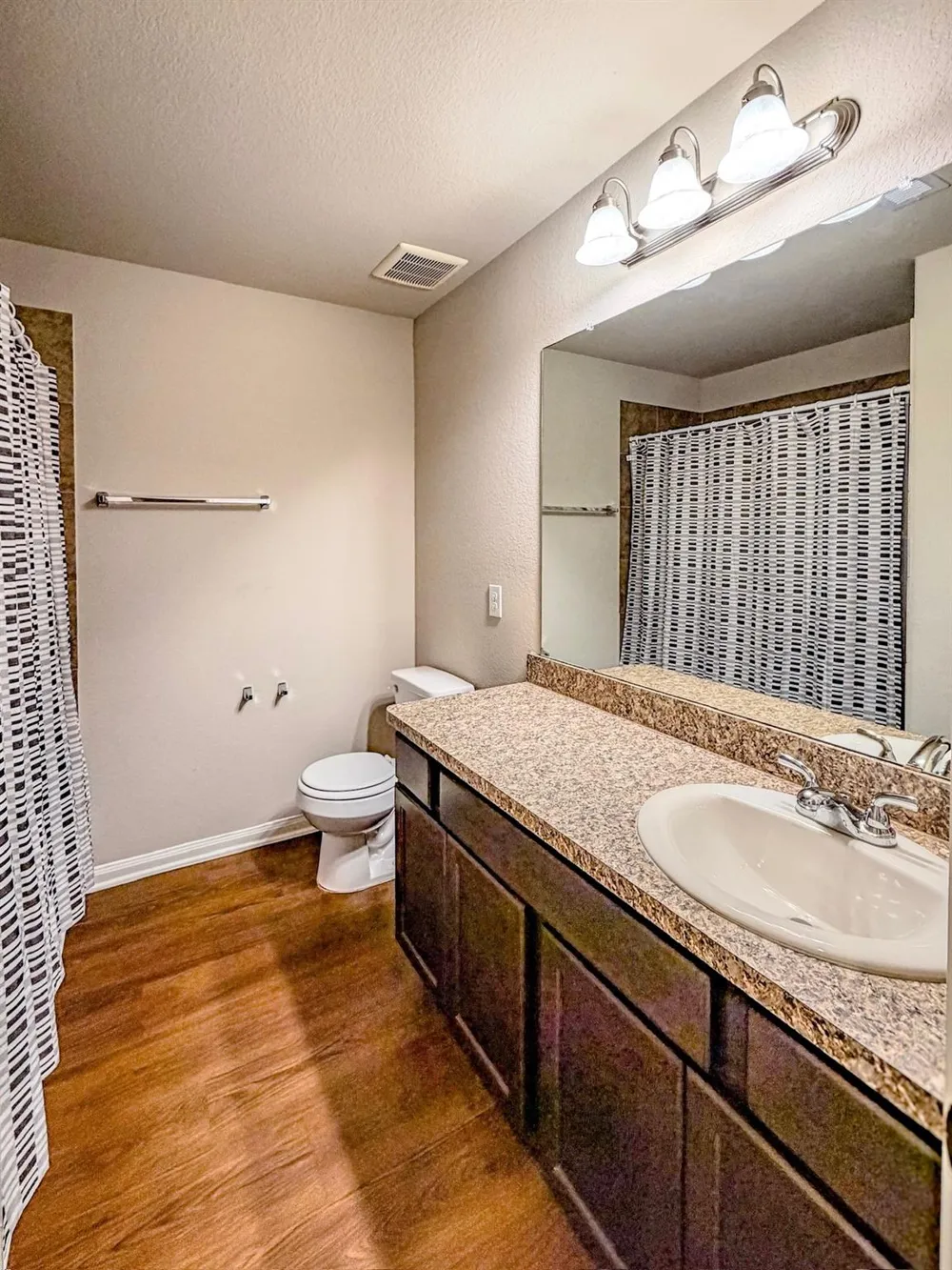 101 White Wing Lane Sealy, TX 77474