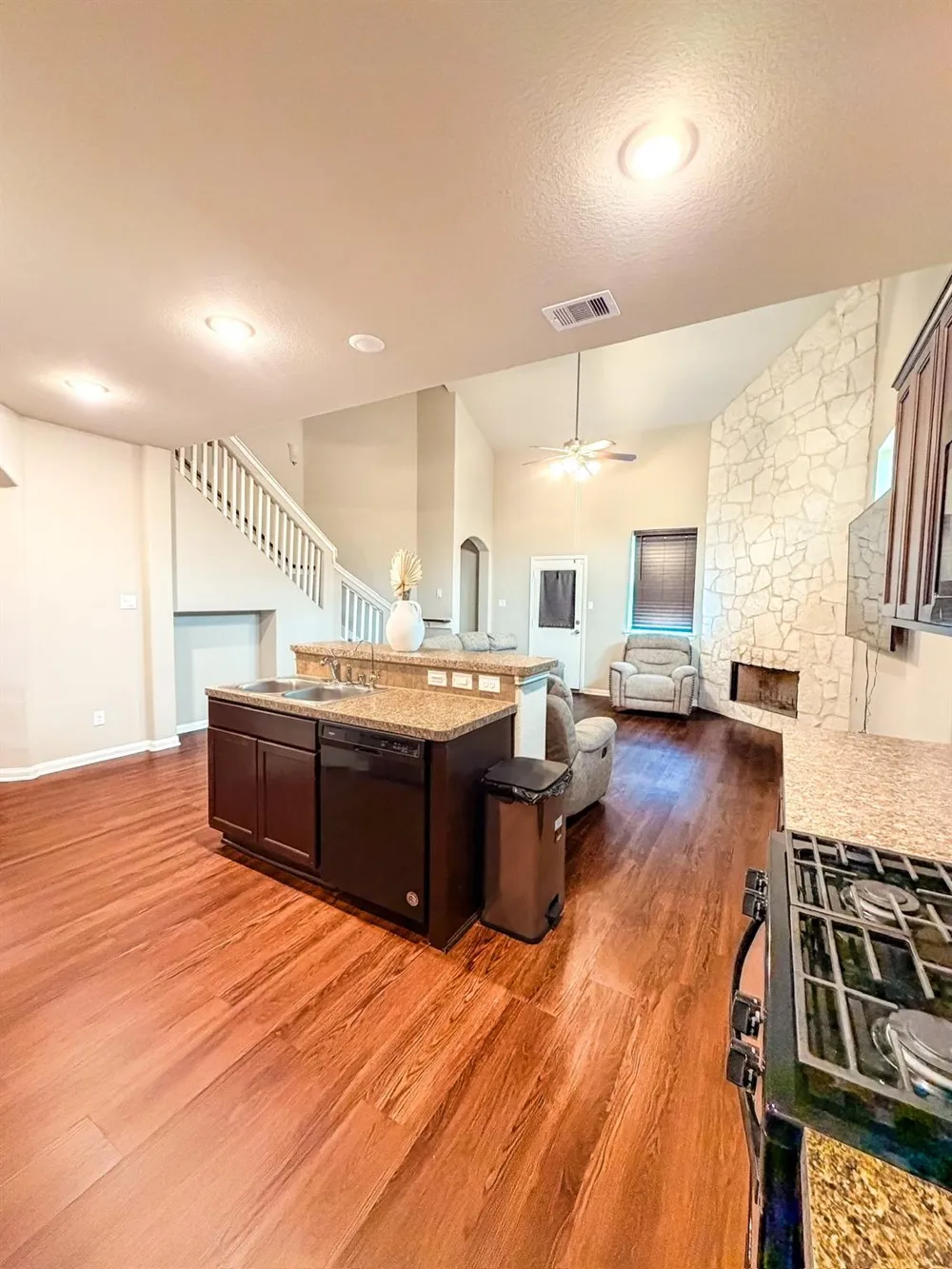 101 White Wing Lane Sealy, TX 77474