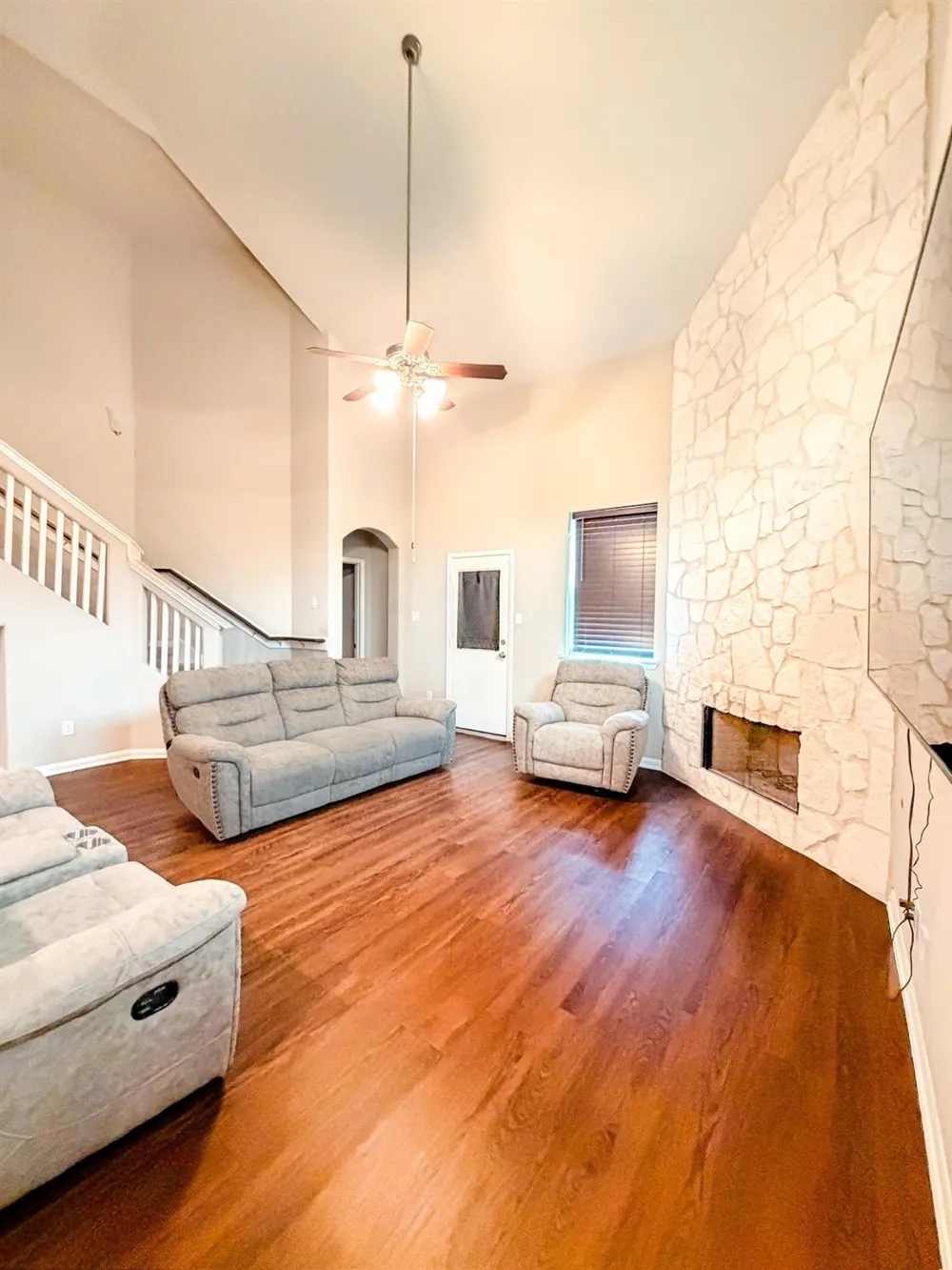 101 White Wing Lane Sealy, TX 77474