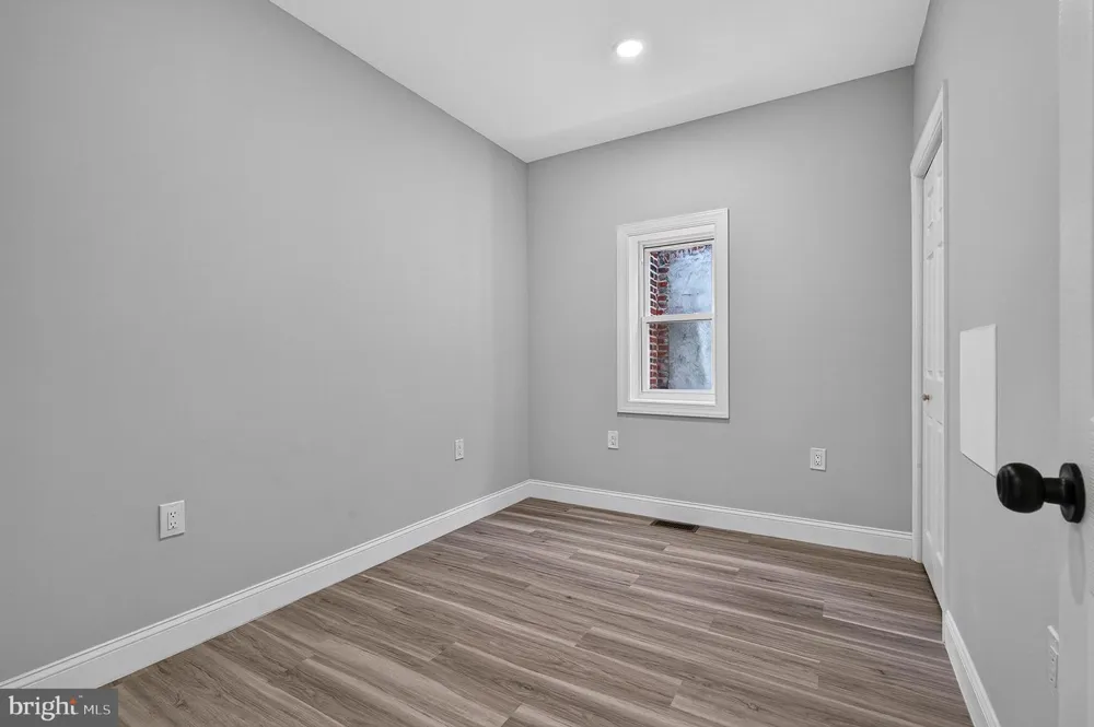 319 E 24TH STREET Baltimore, MD 21218
